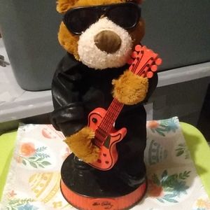 Elvis Presley singing bear-different songs